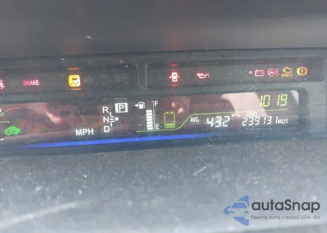 2014 Toyota Prius V Three z USA, uszkodzony, nr VIN JTDZN3EU2E3310713